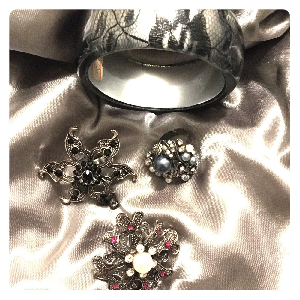 Lot 3 pc x vintage oversized rings jewelry Goth Black cosplay one size Hot topic